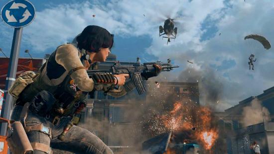 A huge gunfight erupting in Call of Duty: Warzone