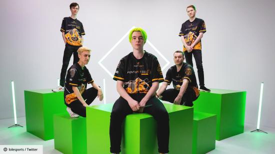 PentanetGG's League of Legends team in their black and orange jerseys