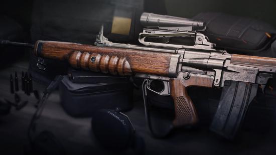EM2 Warzone loadout: An EM2 assault rifle in Warzone. It has a brown wooden body with a metal scope