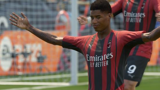 best FIFA 22 camera angles: Marcus Rashford can be seen with his arms out on the pitch.