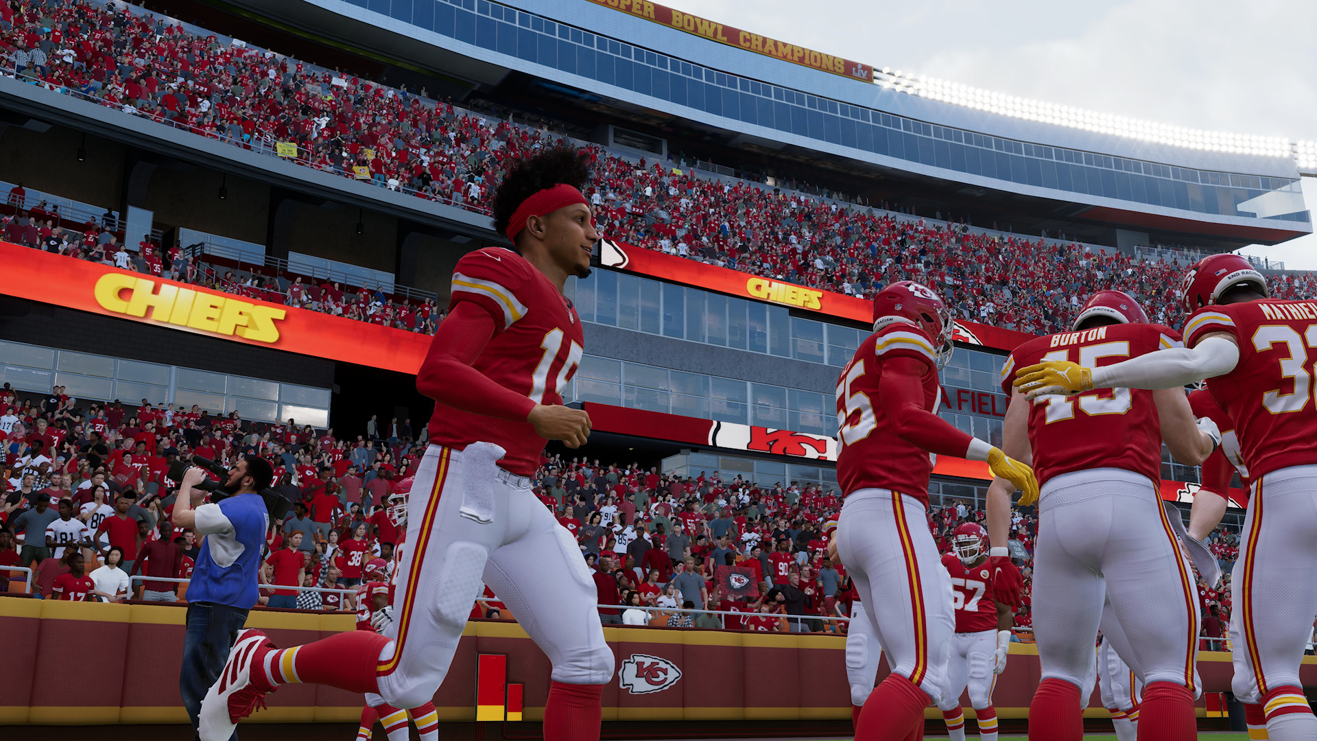 Best Madden 22 teams: Patrick Mahomes runs out onto the pitch with his teammates.