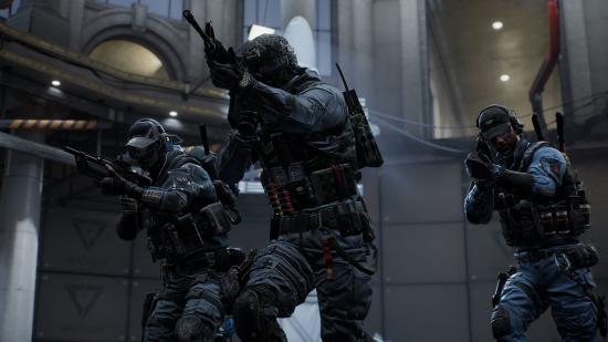 CrossfireX crossplay: Three operators charge forward with guns