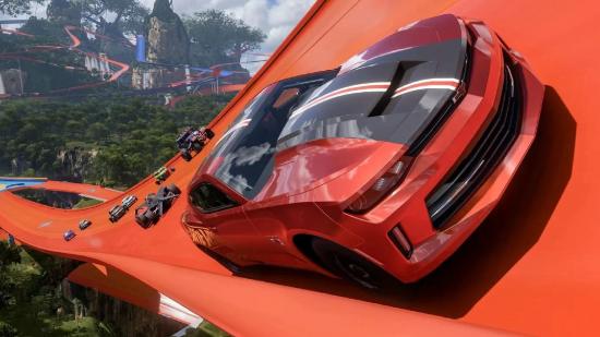 Forza Horizon 5 Hot WHhels Academy Ranks: multiple cars can be seen driving vertically on the new map.