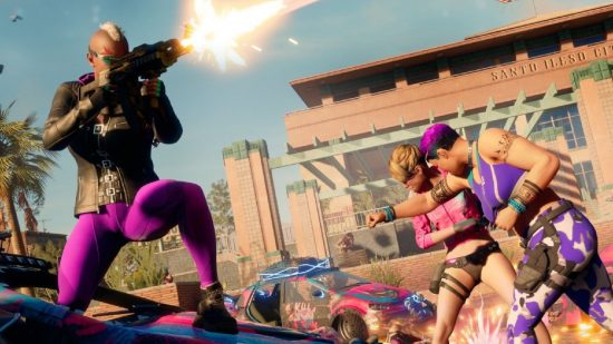 Saints Row Best Weapons: The player can be seen shooting some enemies on a hood of a car