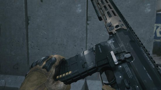 Modern Warfare 2 how to inspect your weapon: The M4 being inspected can be seen