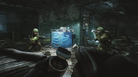 Escape From Tarkov lighting rework: three players eat in a room in Factory