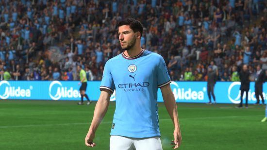 FIFA 23 Division Rivals rewards: Ruben Diaz stands sweating on the pitch