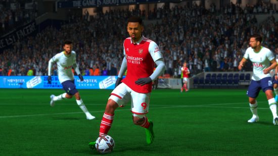 FIFA 23 Review Ultimate Team: Gabriel Jesus dribbling in-game