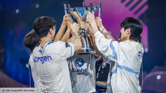 League of Legends Worlds 2022 meta Phroxzon interview: DRX lifting the Worlds trophy
