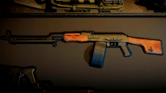 Modern Warfare 2 RPK loadout: an image of the LMG in a crate