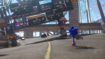 Sonic Frontiers: Sonic can be seen running on a highway