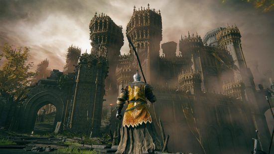 Elden Ring photo mode: A knight in beige armour looks up at an enormous castle