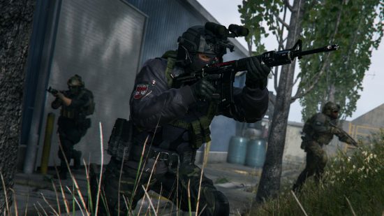 MW2 best loadouts: Operators near a warehouse and walking up a hill in Modern Warfare 2