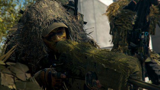 Warzone 2 DMZ buidling underwhelming: an image of ghillie suit Gaz