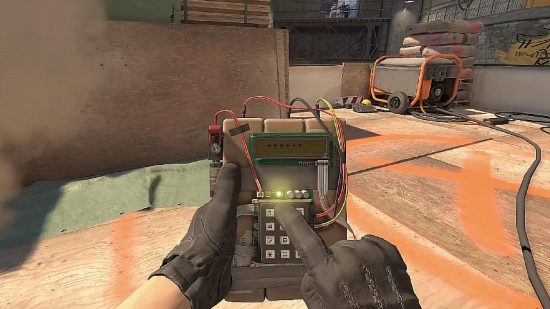 Counter-Strike 2 Access Beta: A person can be seen planting a bomb