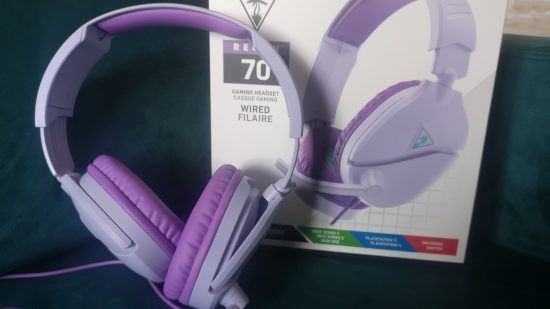 Best wired gaming headsets: the lavender Turtle Beach Recon 70 beside its box.