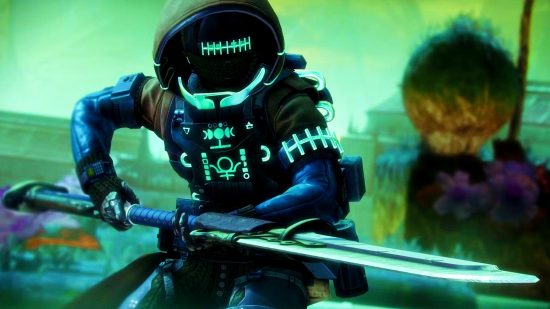 Destiny 2 Season 23 Glaive changes: an image of a Hunter using a weapon