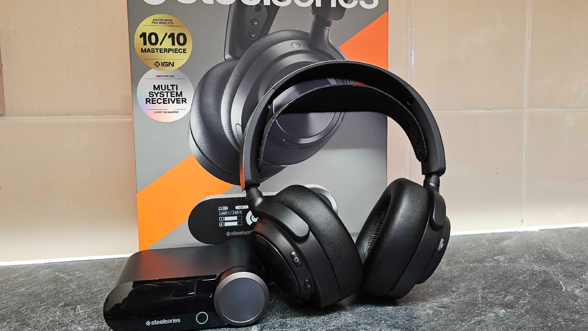 SteelSeries Arctis Nova Pro Wireless - Multi-System Gaming Headset