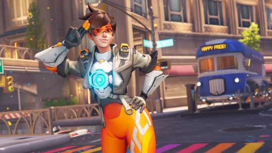 Best Free Shooting Games Overwatch 2: An image of Tracer in Overwatch 2.