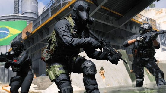 Best Xbox multiplayer games: three soldiers in gas masks take point in Call of Duty MW3
