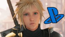 FF7 Rebirth demo: Cloud, with his sword mounted on his back and his pointy blond hair, looks with a concerned expression. A blue PlayStation logo is beside him