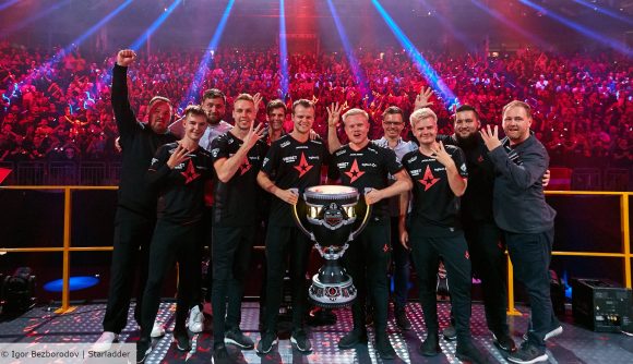 Astralis with the Starladder Berlin Major trophy
