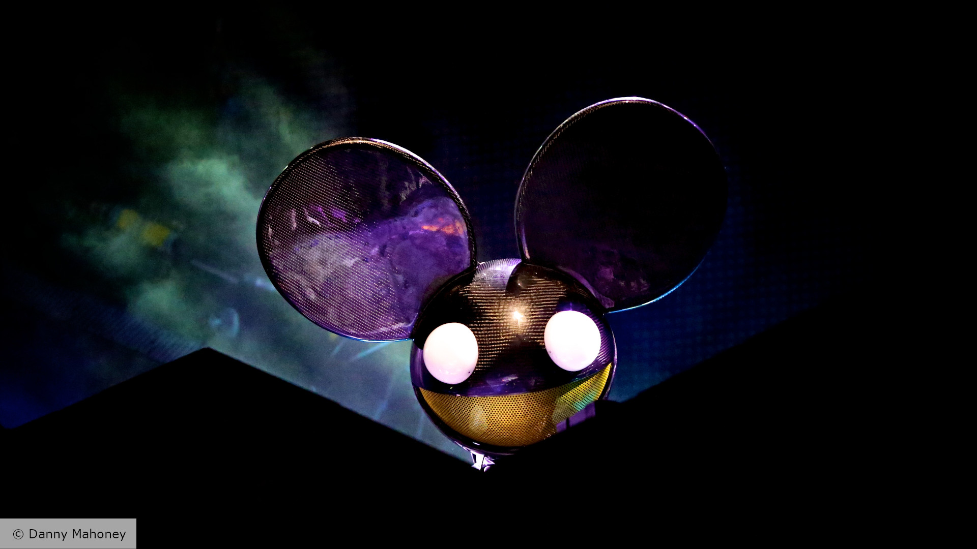 Deadmau5 Is Streaming On Mixer Now The Loadout