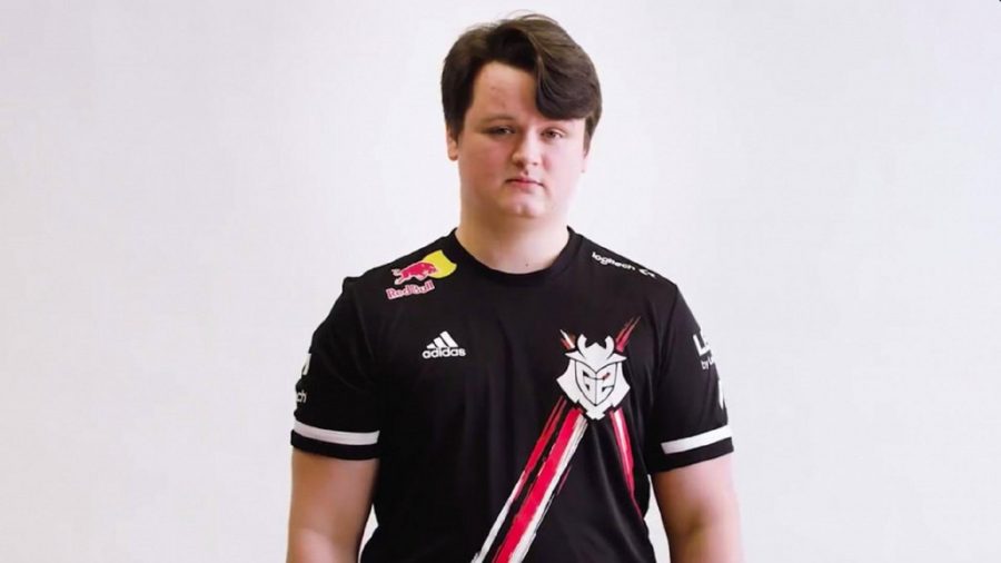 Kayak, Rainbow Six Siege organisation G2's newest signing, stnads in front of a white background