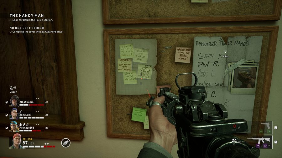 Back 4 Blood review: post-it notes reminding players to do certain chores