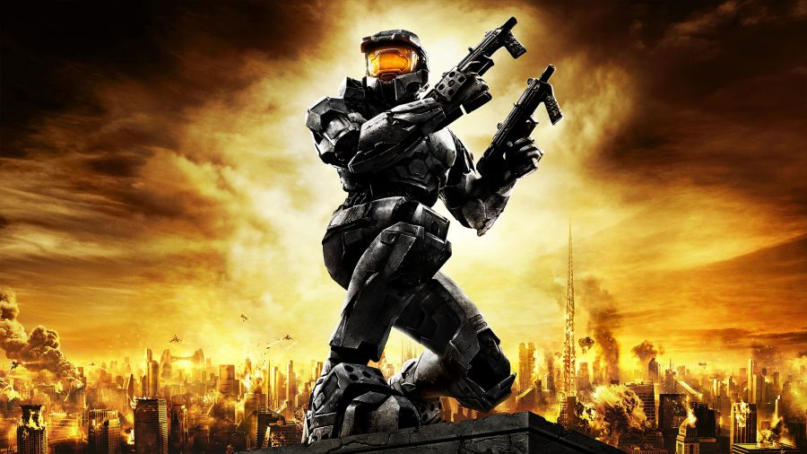 Halo games in order: Halo 2 art showing a dual-wielding Spartan