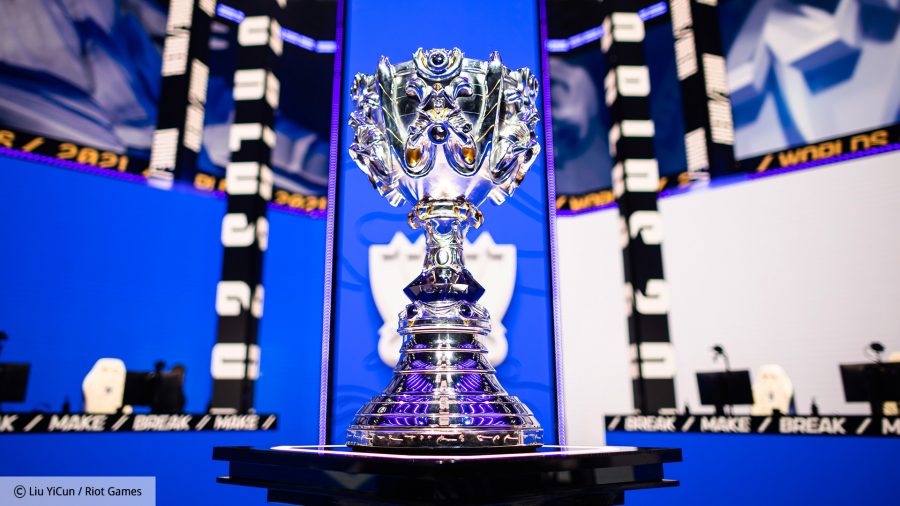 LoL Worlds 2021: the League of Legends World Championship trophy