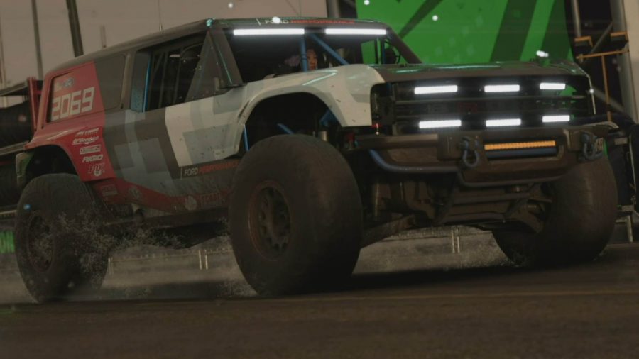 Forza Horizon 5 Elf On The Shelf: A Ford #2069 Performance Bronco can be seen crossing the finish line.