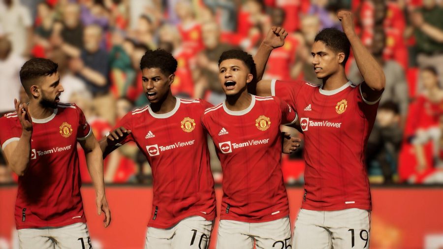 Бесплатные игры для PS5: игроки «Манчестер Юнайтед» празднуют в eFootball