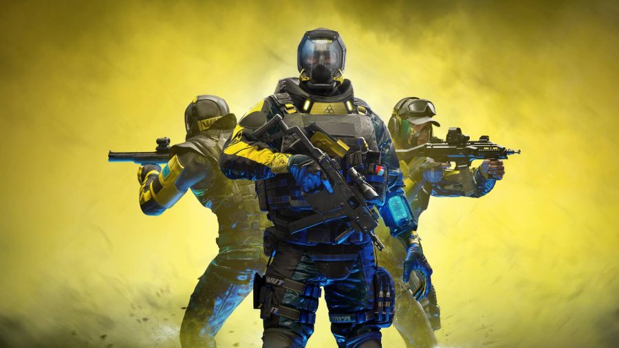 Rainbow Six Extraction review: Three operators can be seen standing back to back with each other readying their weapons.