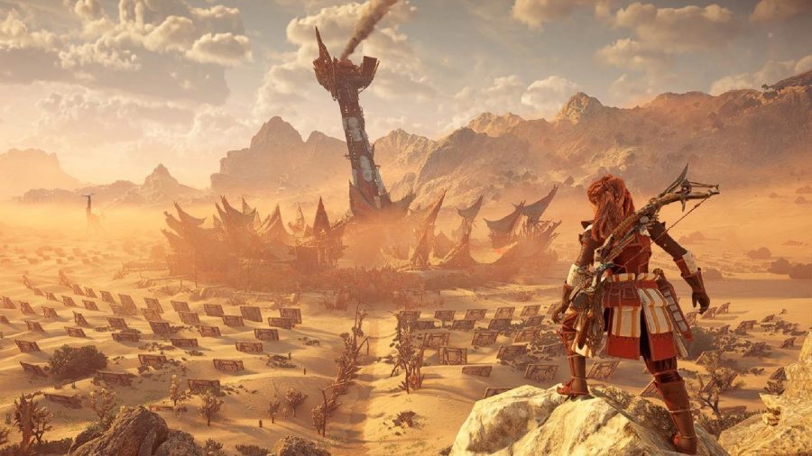 Horizon Forbidden West Collectibles: Aloy can be seen looking at a larger structure in the desert