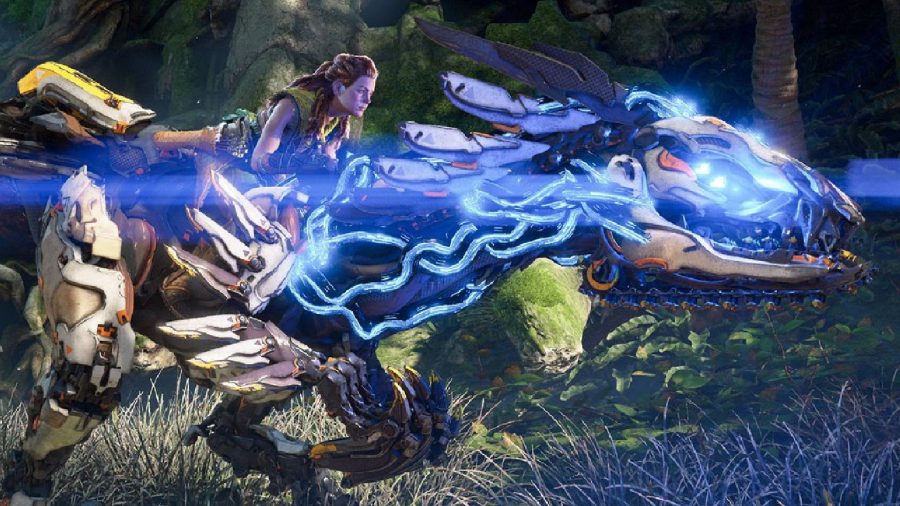 Horizon Forbidden West New machines: Aloy can be seen riding a Clawstrider