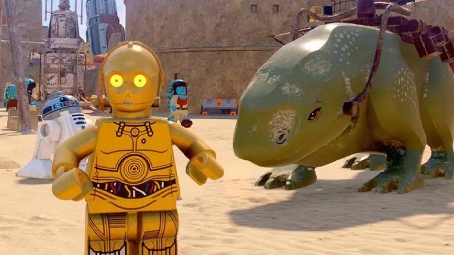 LEGO Star Wars The Skywalker Saga Unlock Every Character: C3PO can be seen on Tattoine