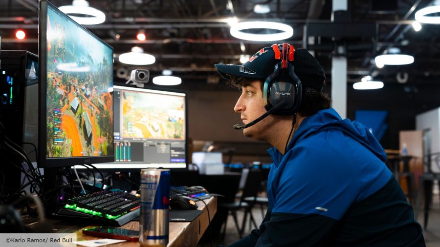 Warzone Season 3 Jukeyz: Warzone pro Jukeyz wearing a headset and locked onto his gaming monitor