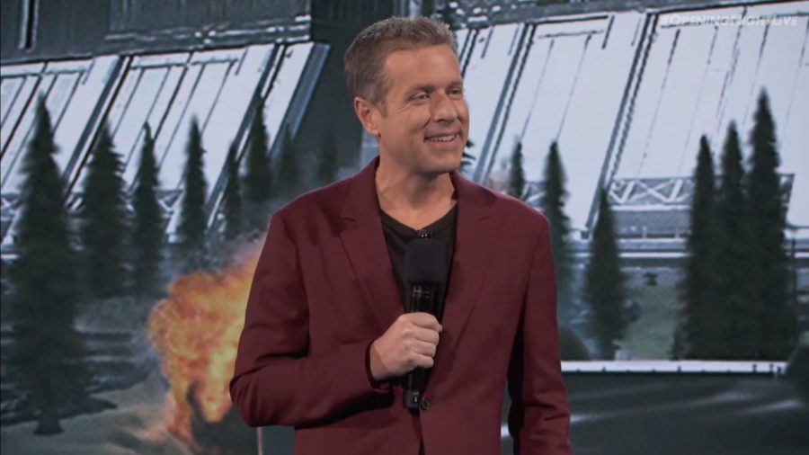 Geoff Keighley industry ties: Geoff in a red blazer talking about Call of Duty Vanguard