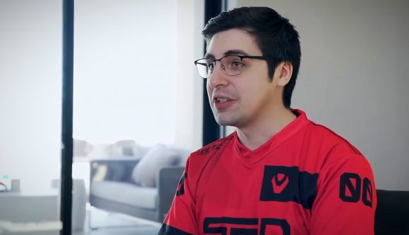 shroud Valorant VCT return: streamer and Valorant pro shroud wearing the red jersey of Sentinels